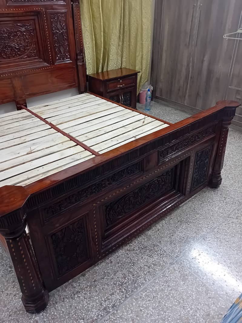 Bed with drawers and dressing table 5