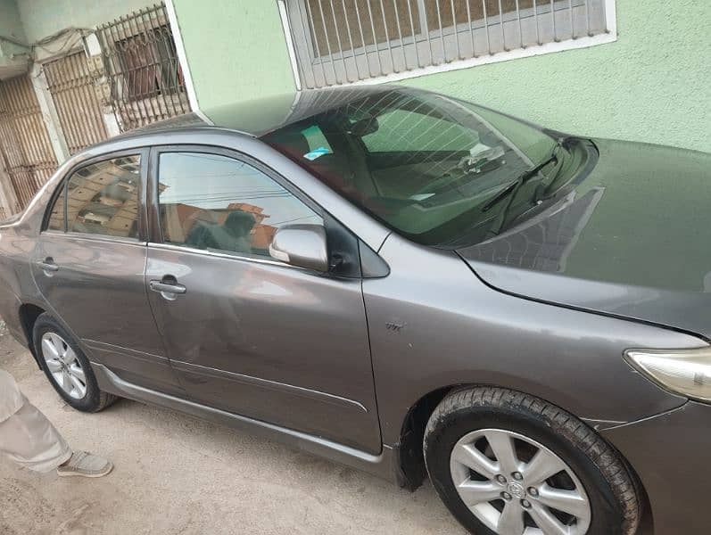 Toyota Corolla Altis 2013 1