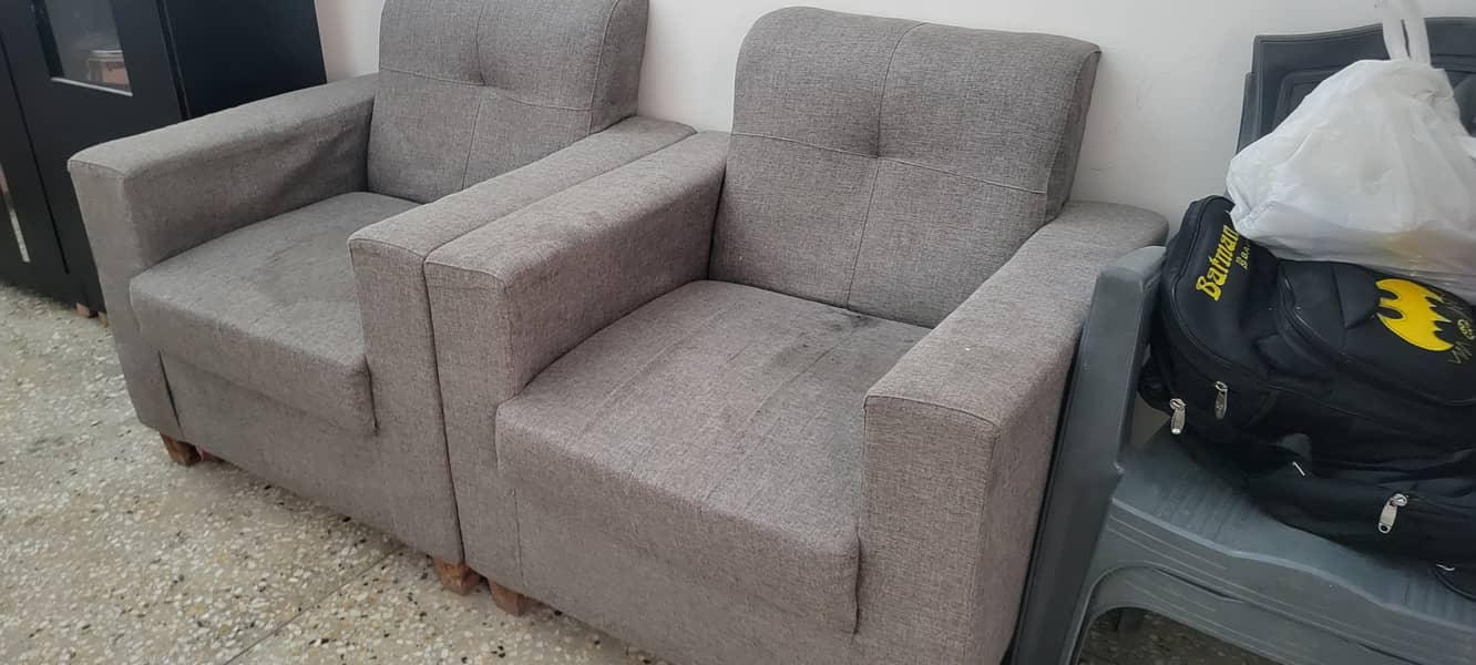 5-Seater Sofa Set | Gently Used | Excellent Condition 6