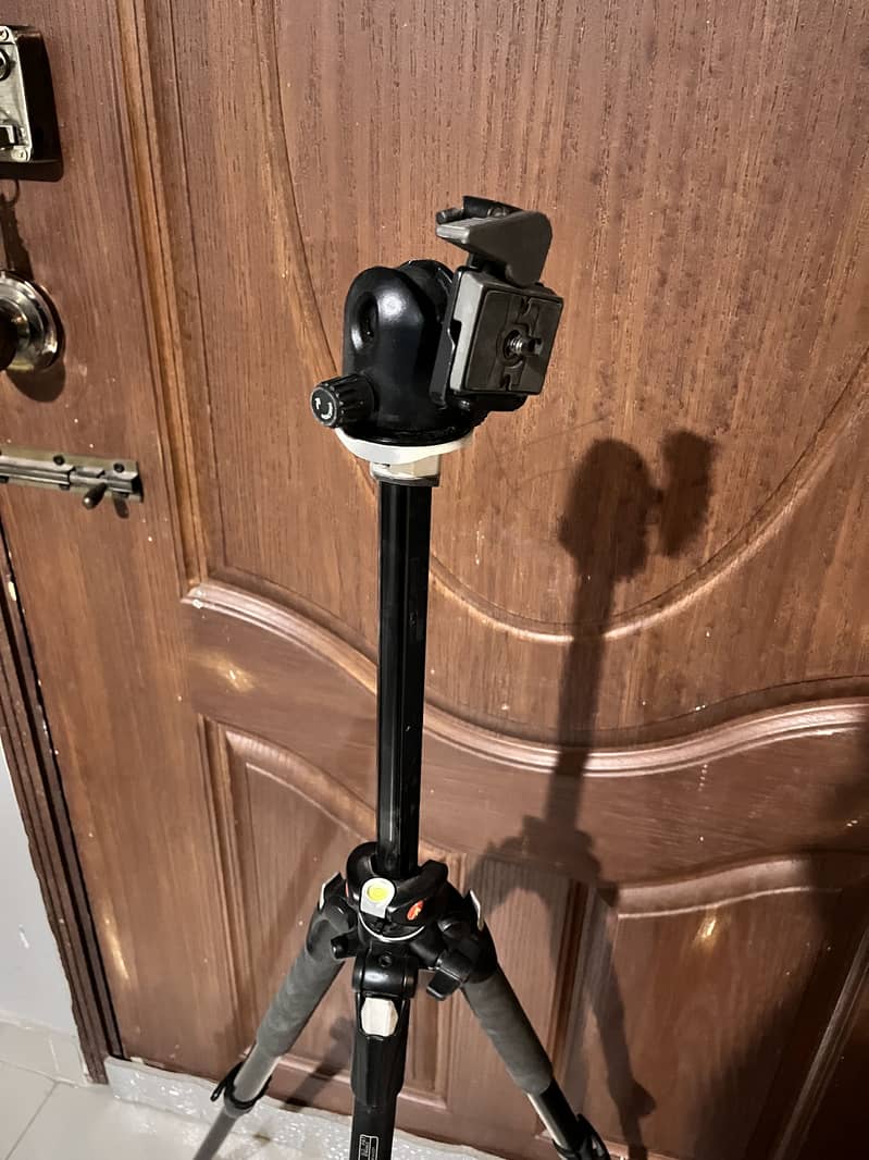 Manfrotto 190XPROB Tripod Black 1
