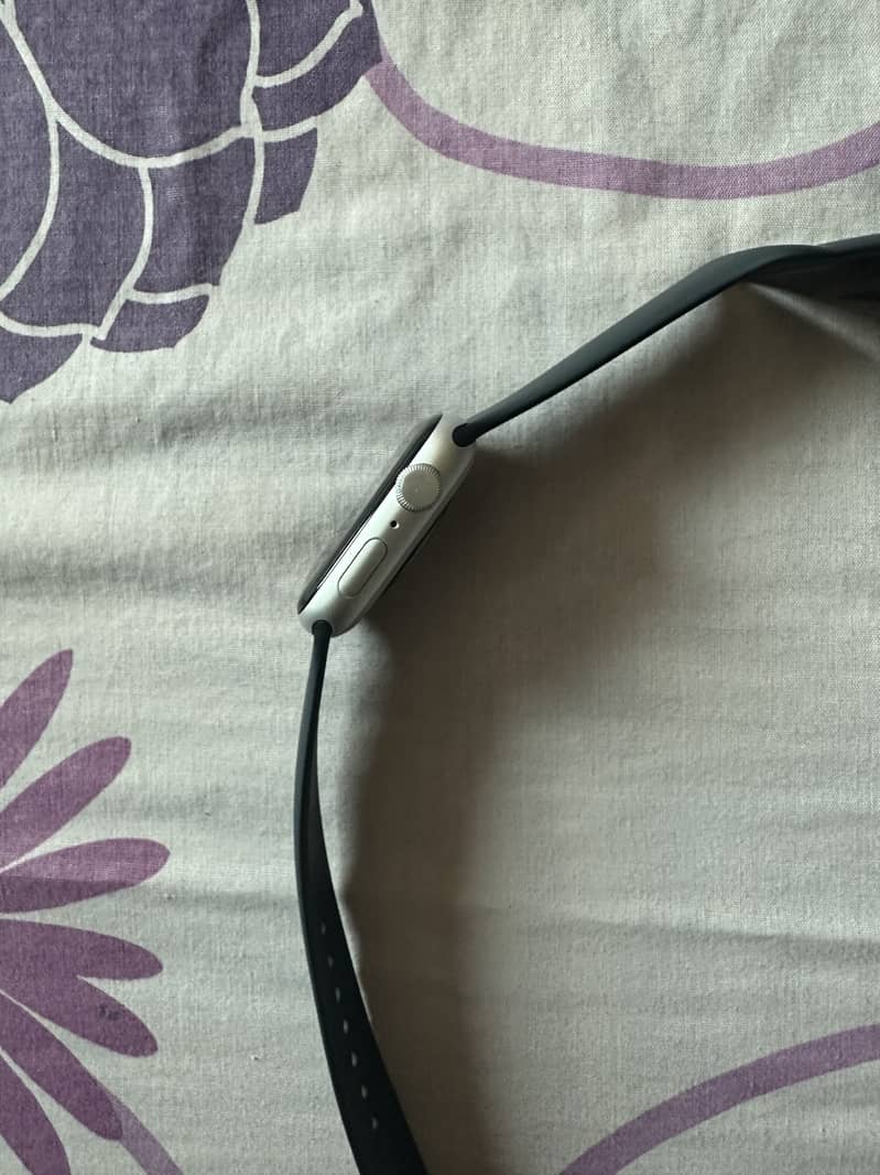 Apple Watch SE 2nd Gen 1