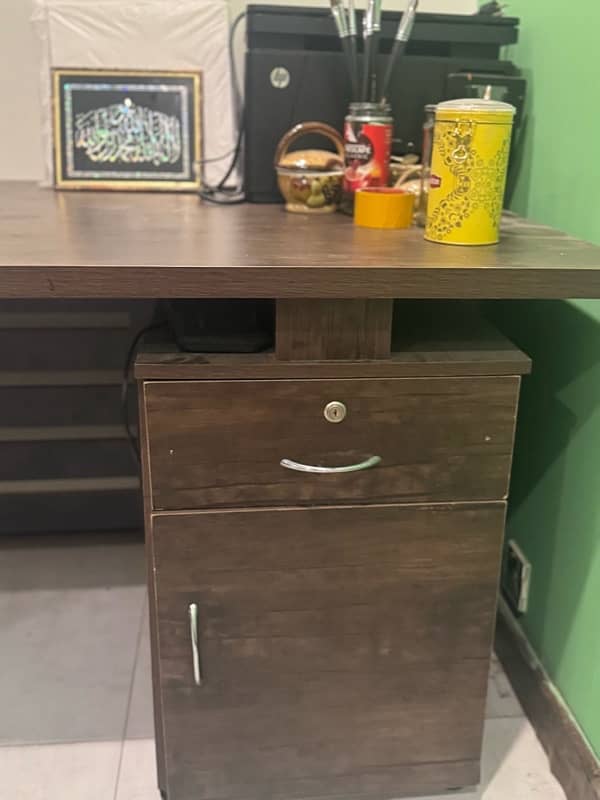 Office Table For Sale 1