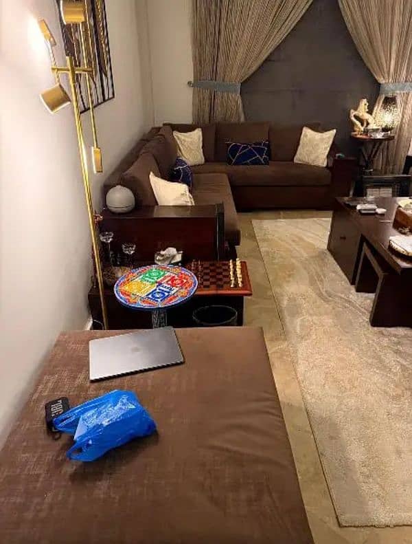 L shaped Sofa (Mint Condition] 0