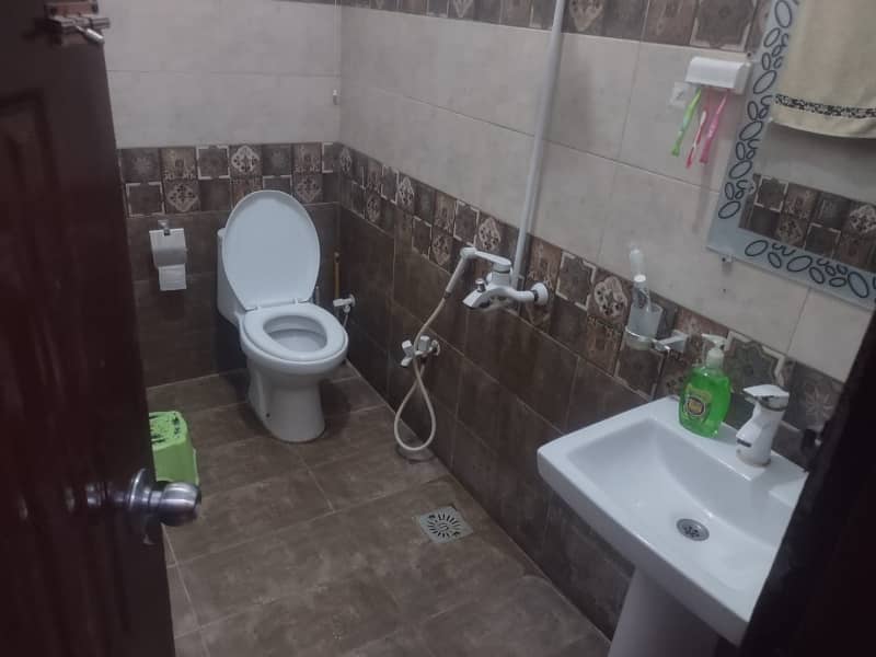 Luxury Family Guest House Karachi 8