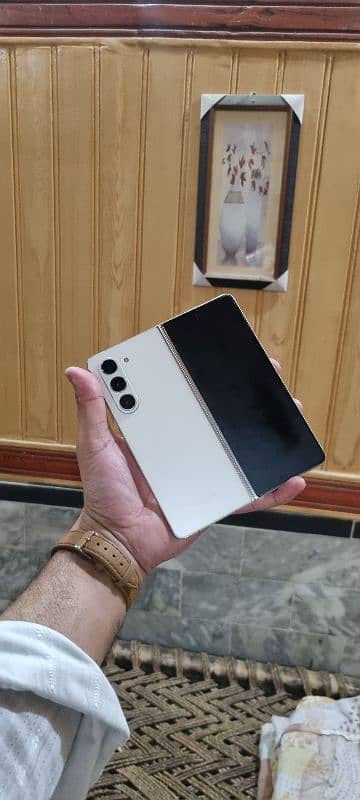Samsung galaxy fold 5 non pta 512gb e sim working little line 5