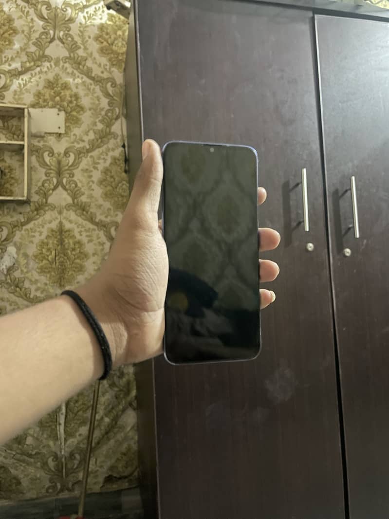 Itel mobile phone 2/32 0
