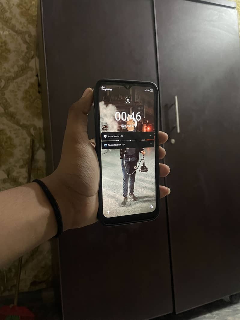 Itel mobile phone 2/32 3