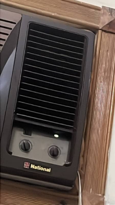 National window AC 0