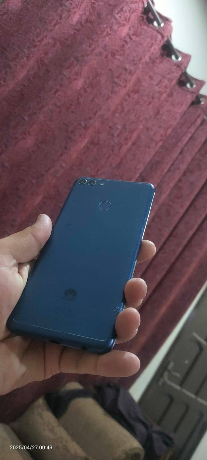 Huawei Y9 2018,  3/32GB with orignal box 0