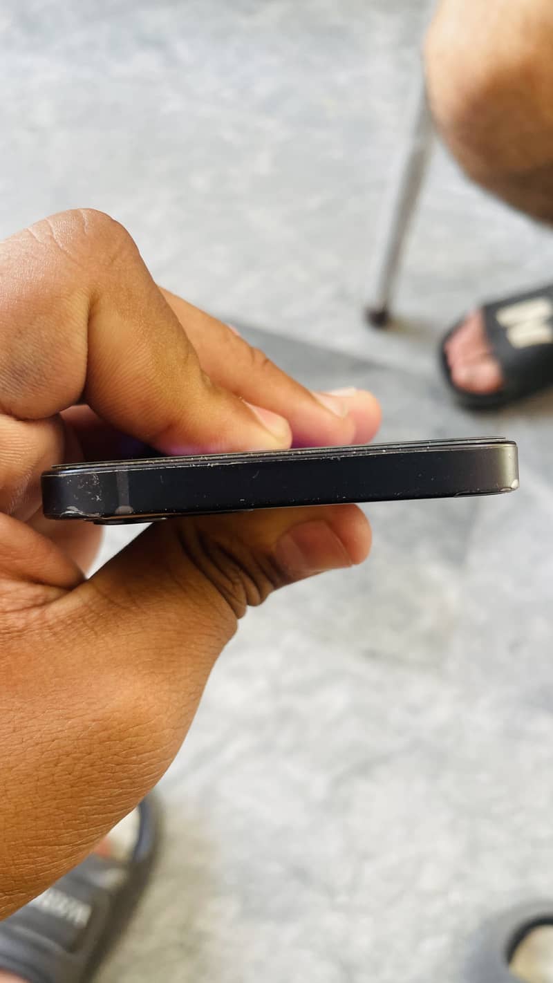 iPhone 12 5