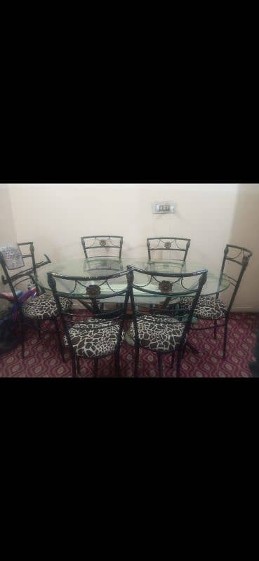 dinning table with chairs 0