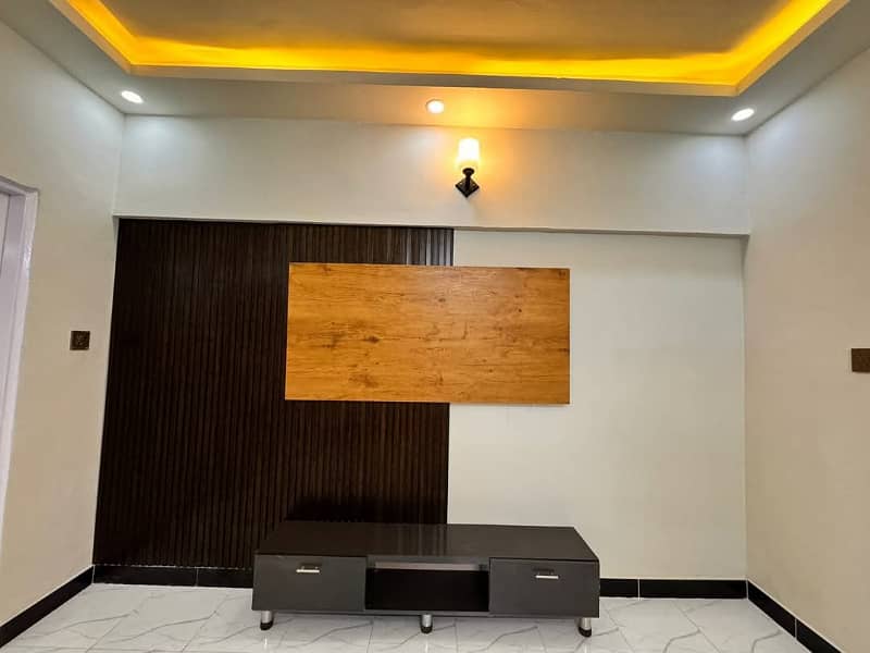 three bed dd leased apartment for sale in johar 1