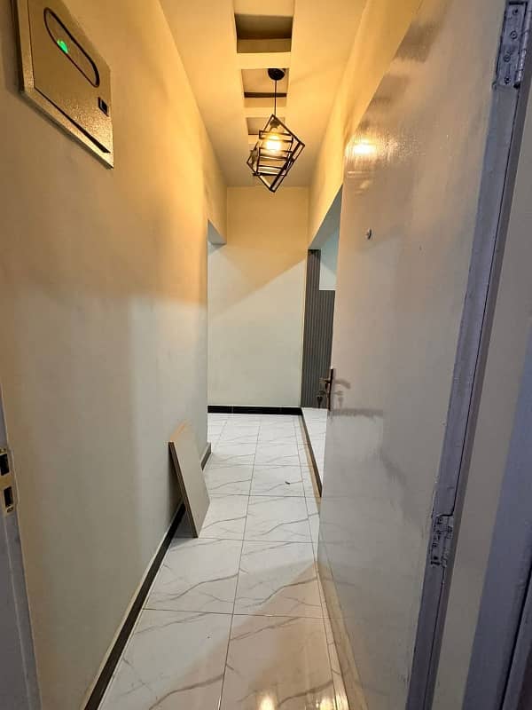 three bed dd leased apartment for sale in johar 5