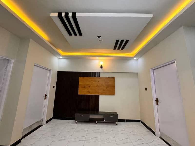 three bed dd leased apartment for sale in johar 8