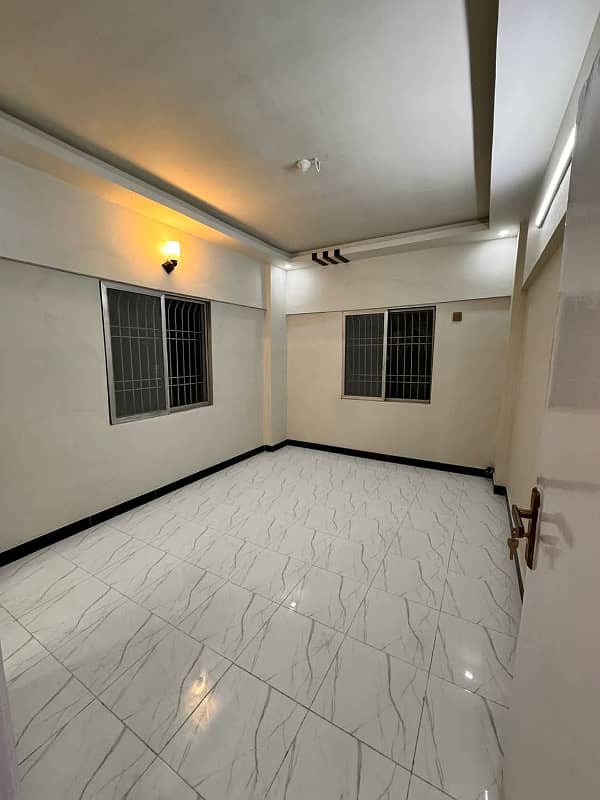 three bed dd leased apartment for sale in johar 9