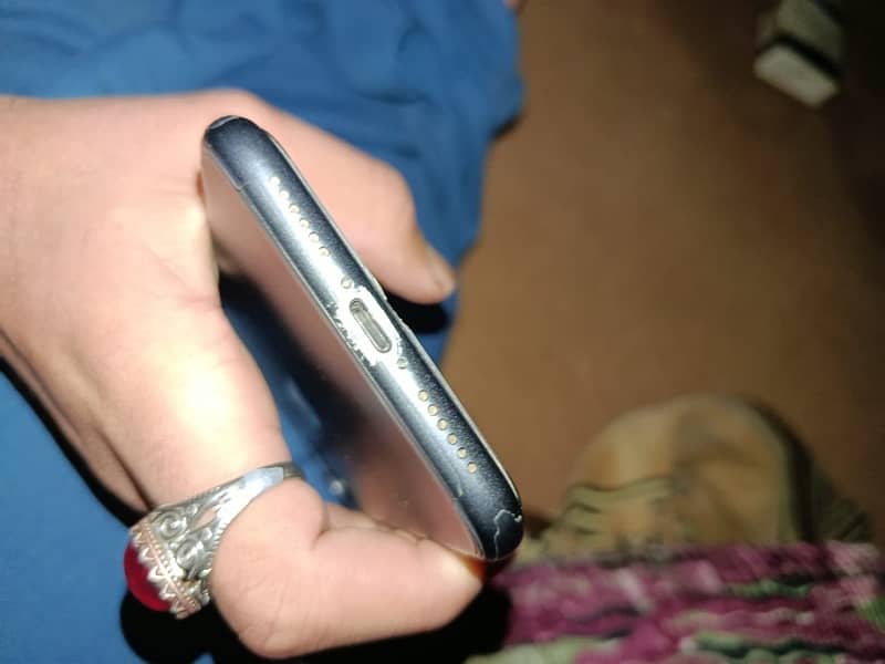 IPhone 11 jv 4