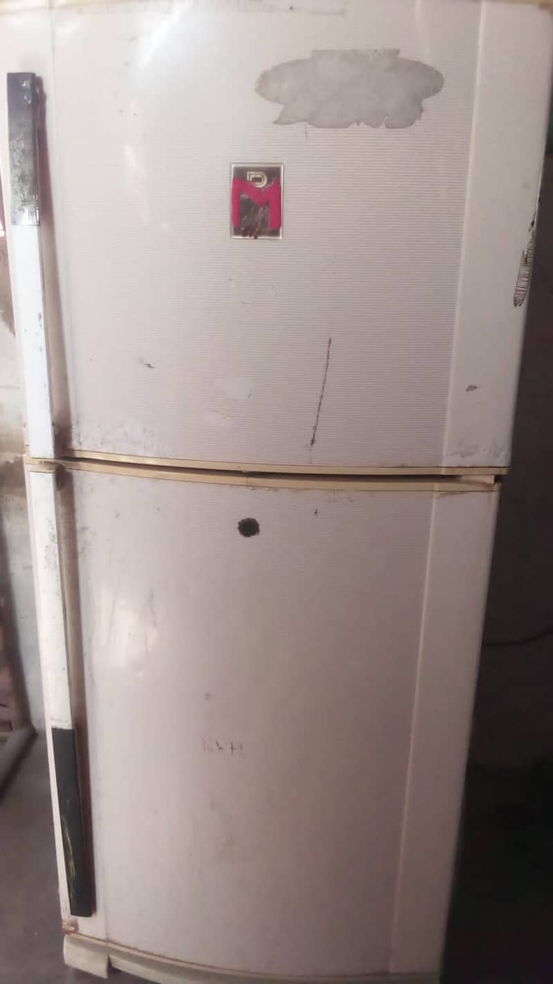 Dawlance Large Size Fridge 0