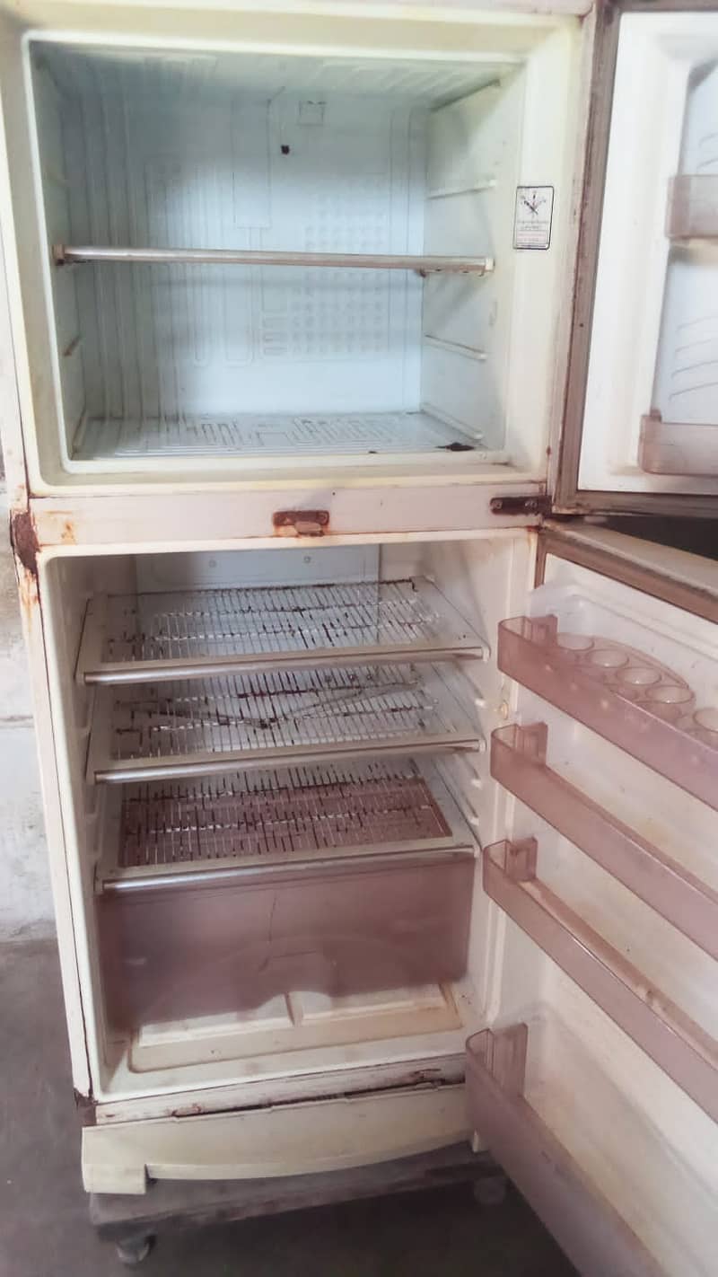 Dawlance Large Size Fridge 1