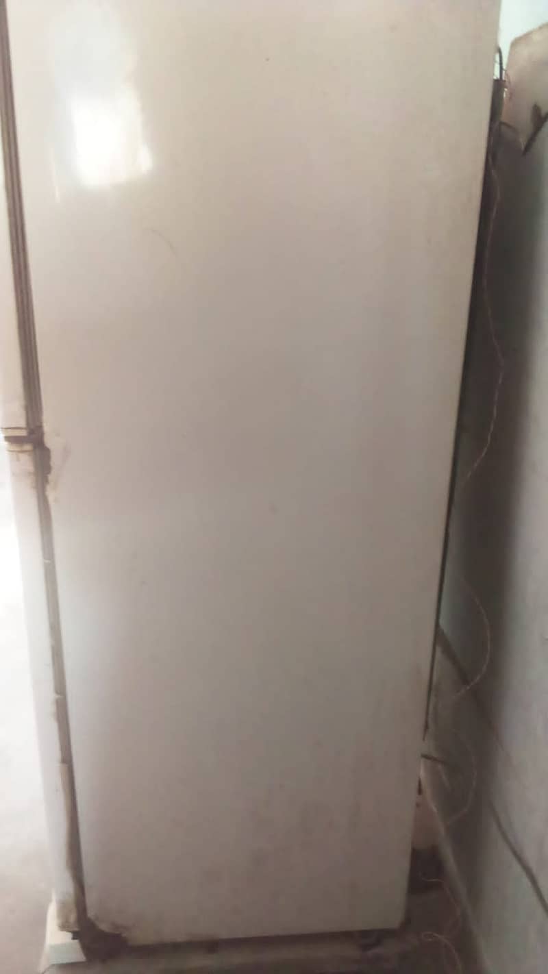 Dawlance Large Size Fridge 3