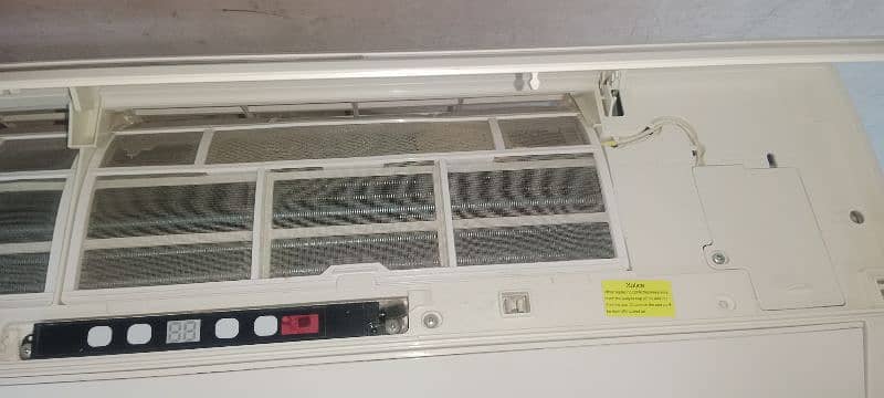 Gree 1.5 Ton Non-Inverter AC Model: GS-18CZ7 2