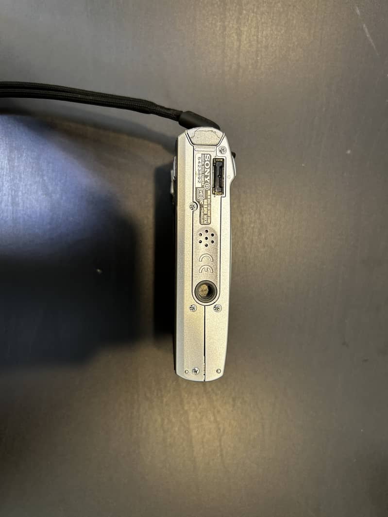 Sony DSC-T30 Digital Camera — Affordable Canon G7X Dupe 3