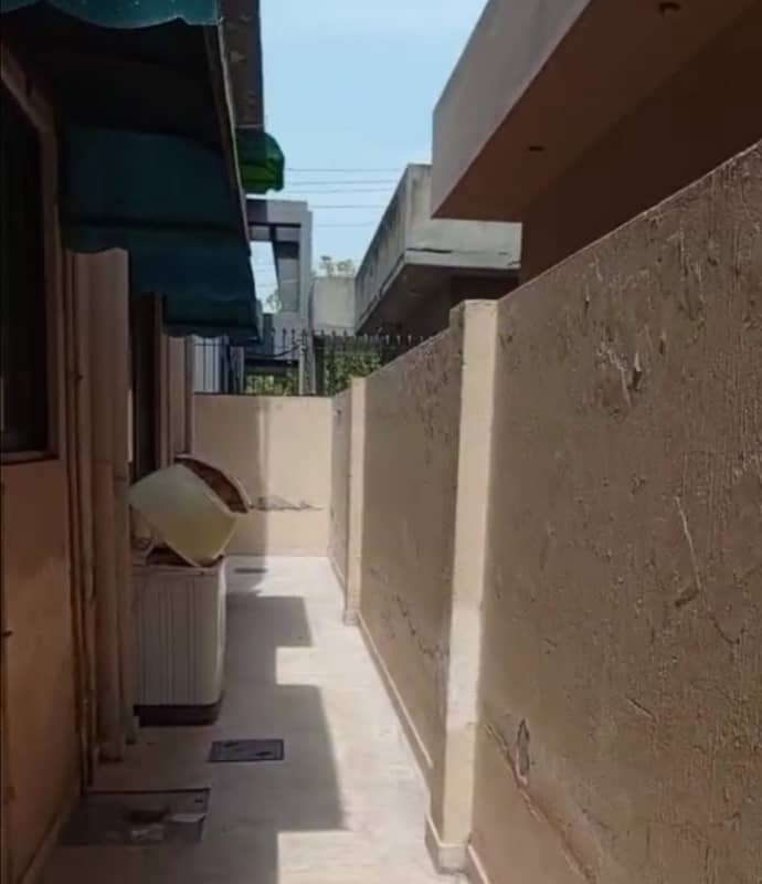 Spacious House Is Available In Wapda Town For sale 19