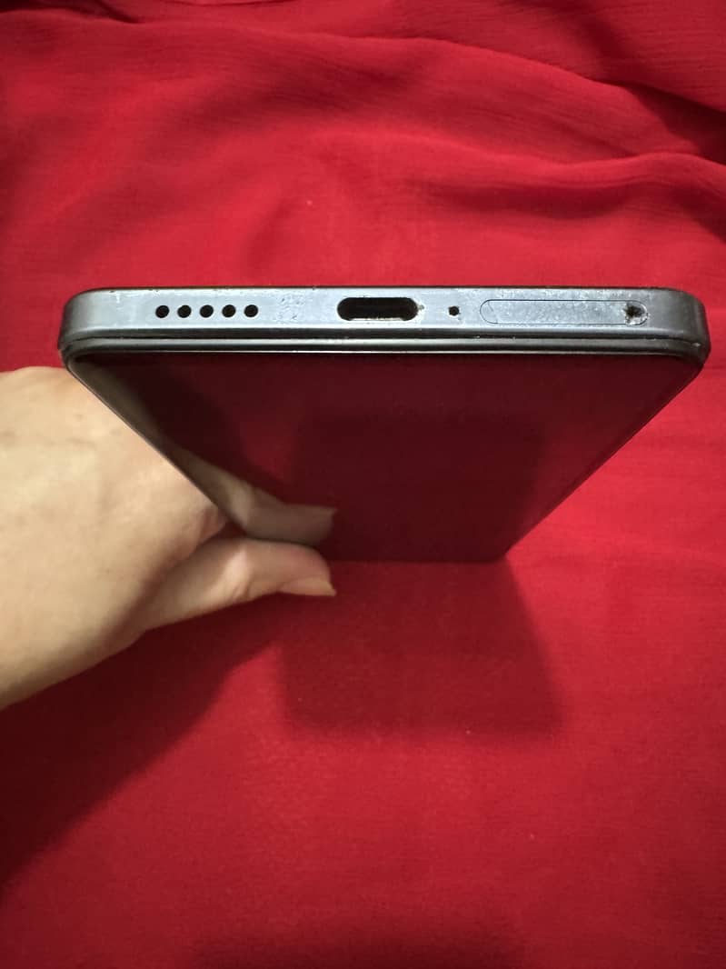 Vivo V27e 1