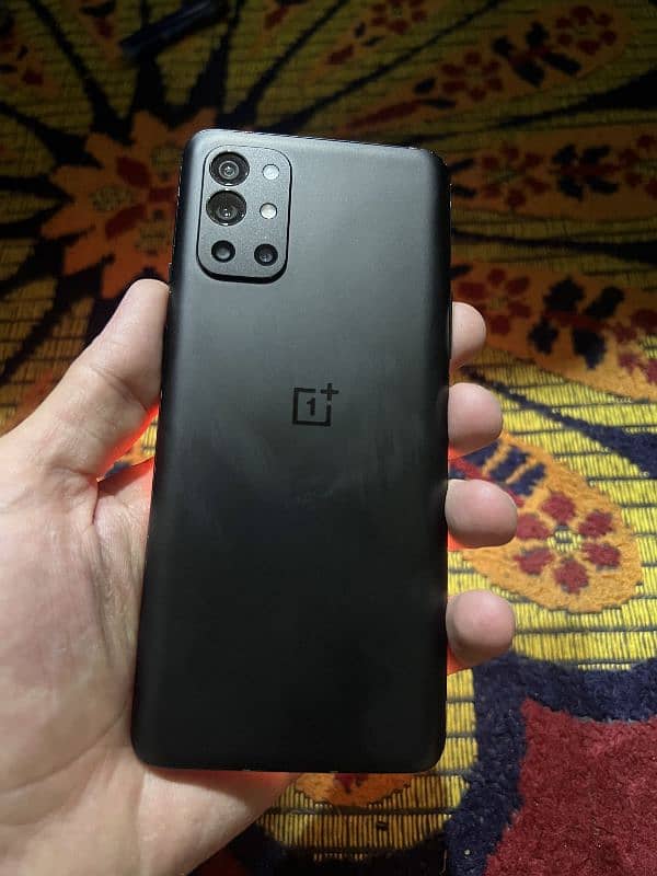 OnePlus 9r 8/256 0