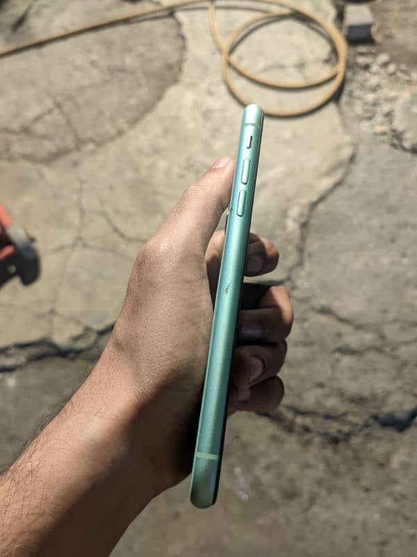 iPhone 11 64gb non PTA FU 6