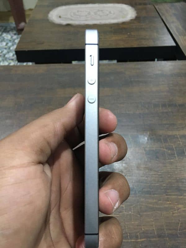 JV hai I phone se 64gb bilkul new condition hai 3