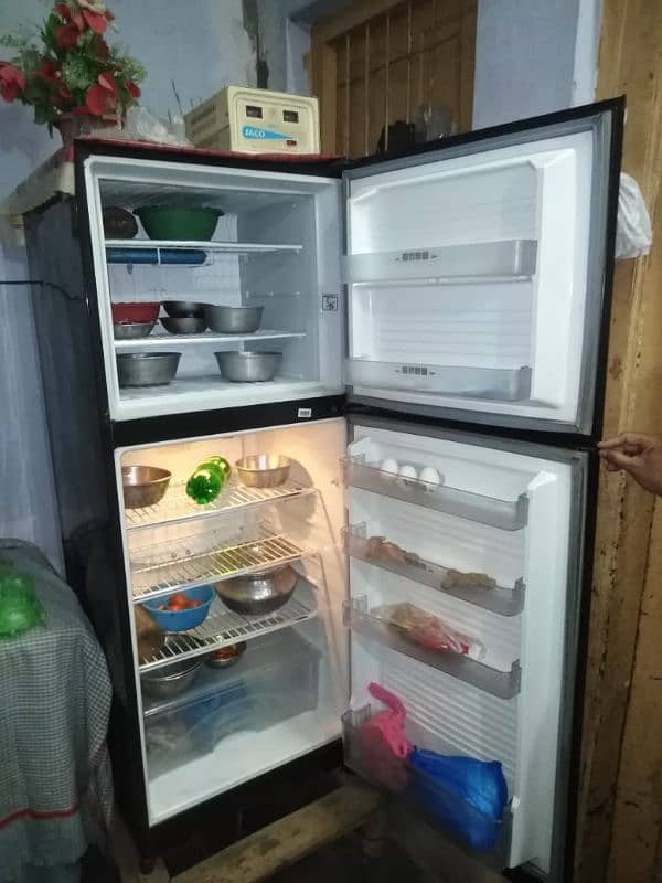 Dowlance refrigerator sale in Sargodha 0