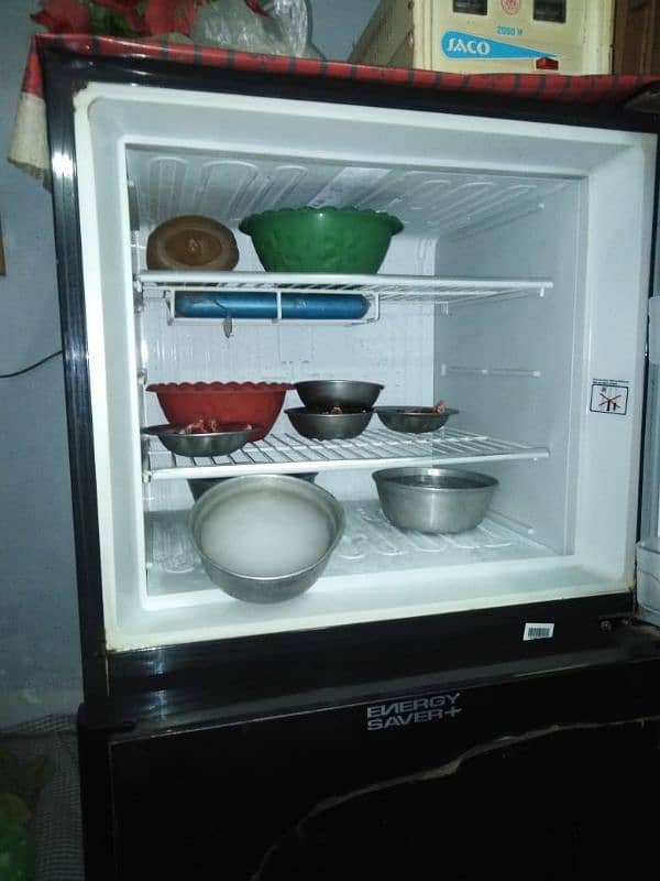 Dowlance refrigerator sale in Sargodha 2