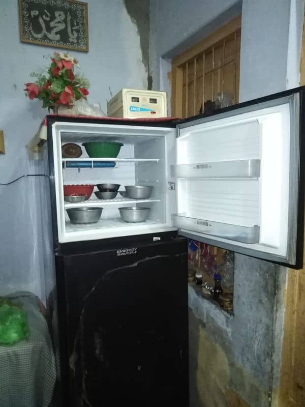 Dowlance refrigerator sale in Sargodha 4