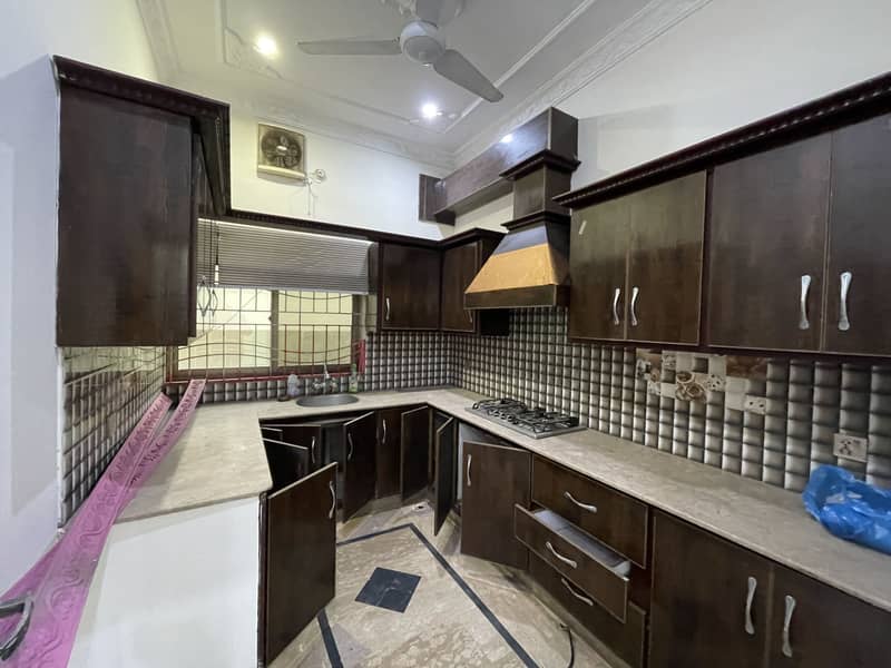 10 Marla Basement House (F Block) For Rent. Prime Location 5