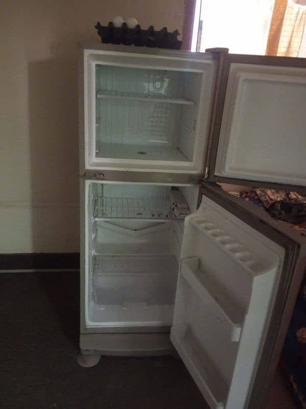 mini fridge 1