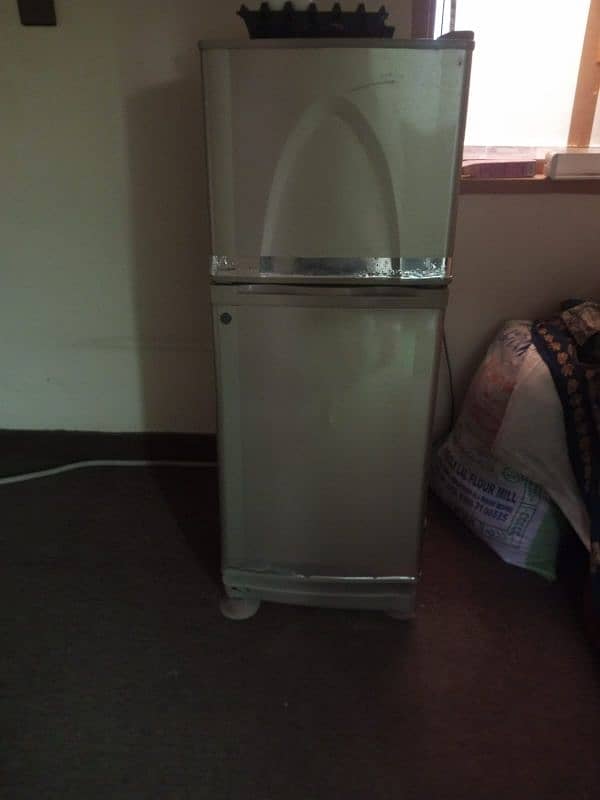 mini fridge 2