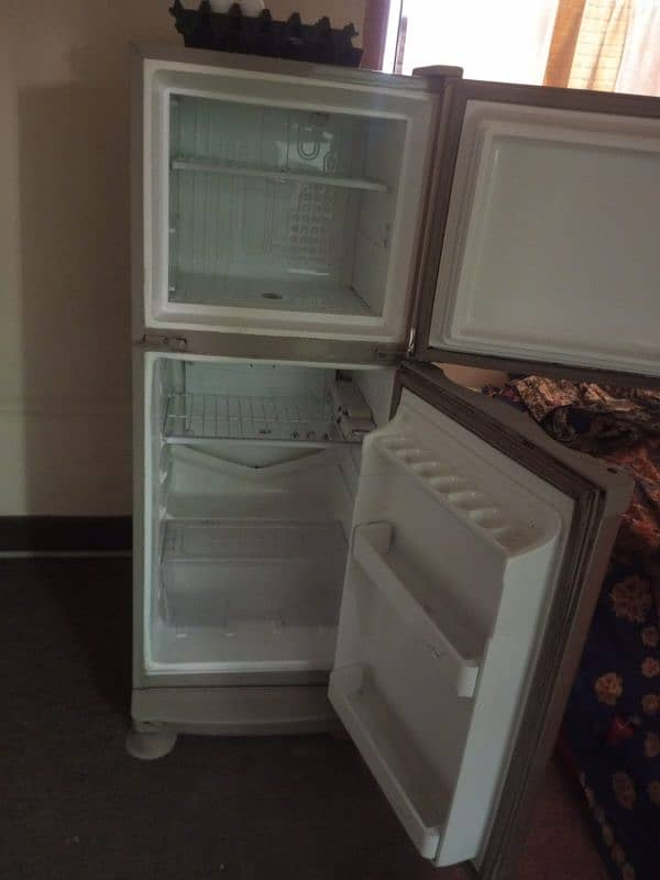 mini fridge 3