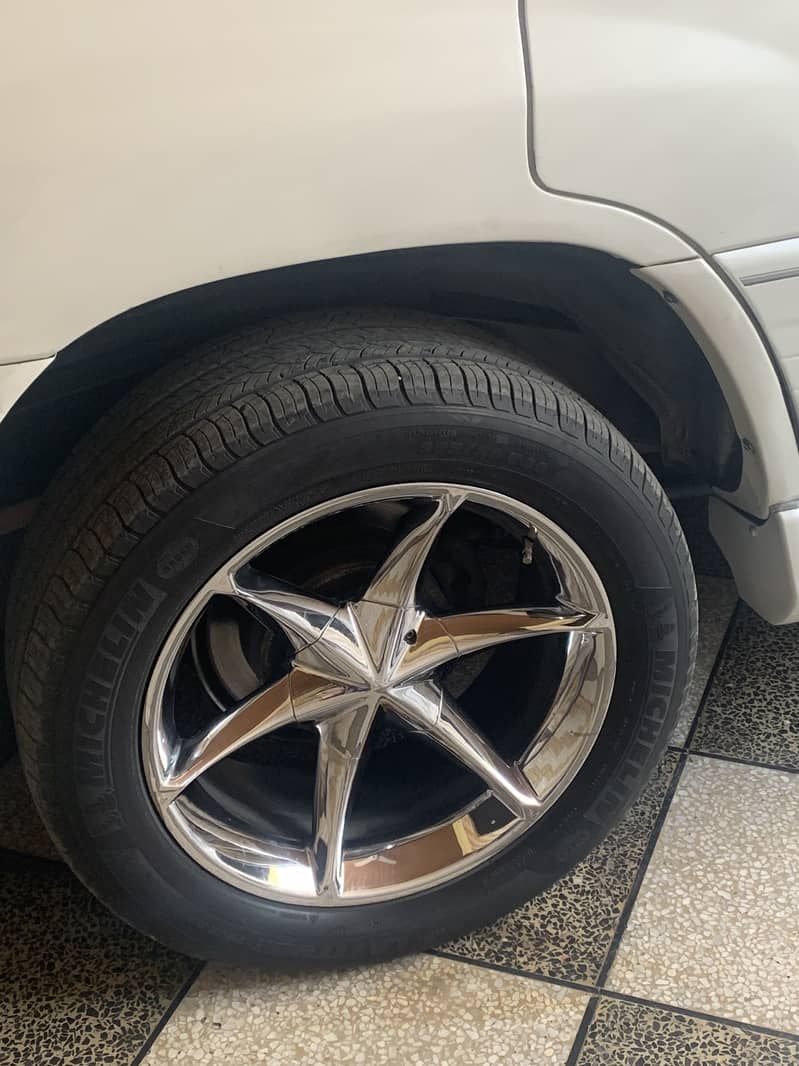 Land cruiser rims and tyres 0