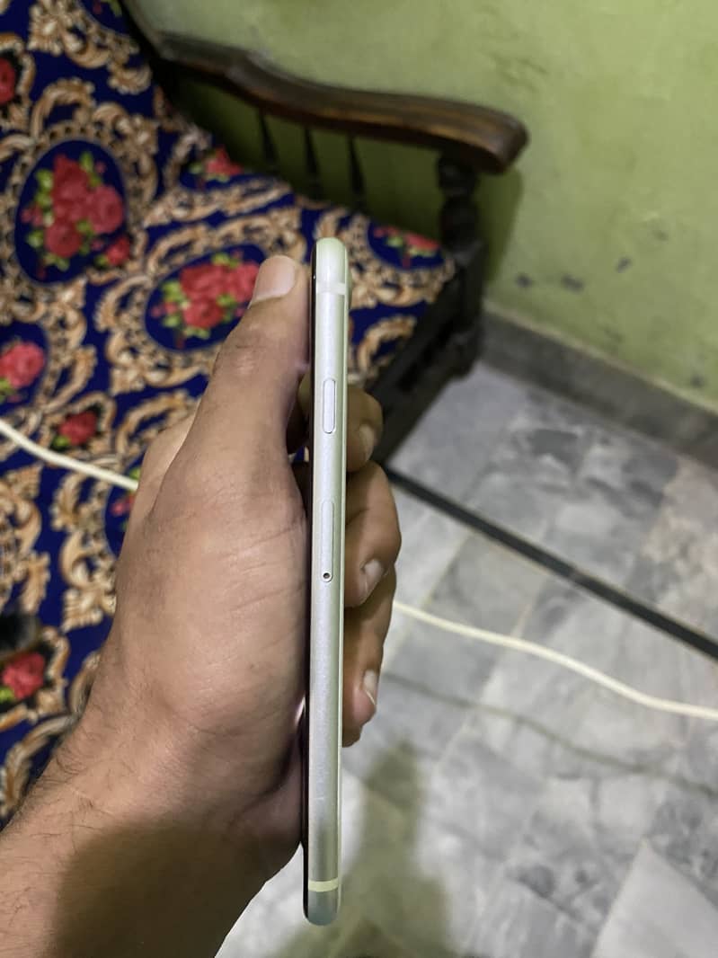 iphone se 2020 jv condition 10/8 3