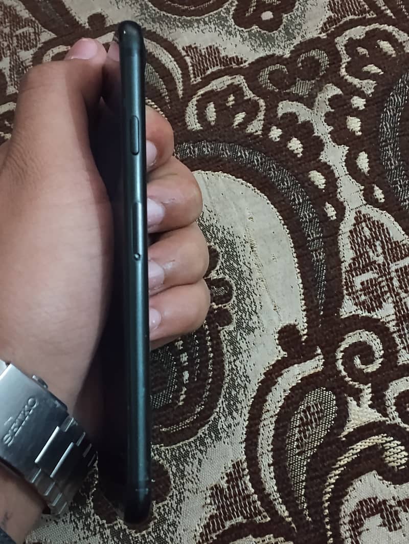 IPhone 7 ( Pta approved ) 128 gb 2