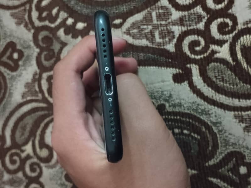 IPhone 7 ( Pta approved ) 128 gb 6
