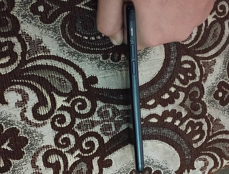 IPhone 7 ( Pta approved ) 128 gb 7