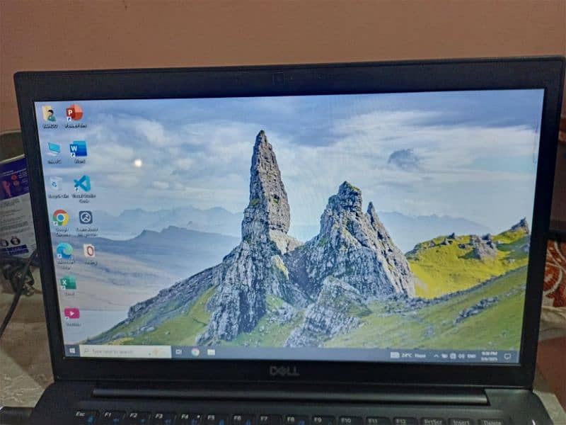 Dell Latitude 7490 Core  i5, 8GB RAM 256GB SSD 3