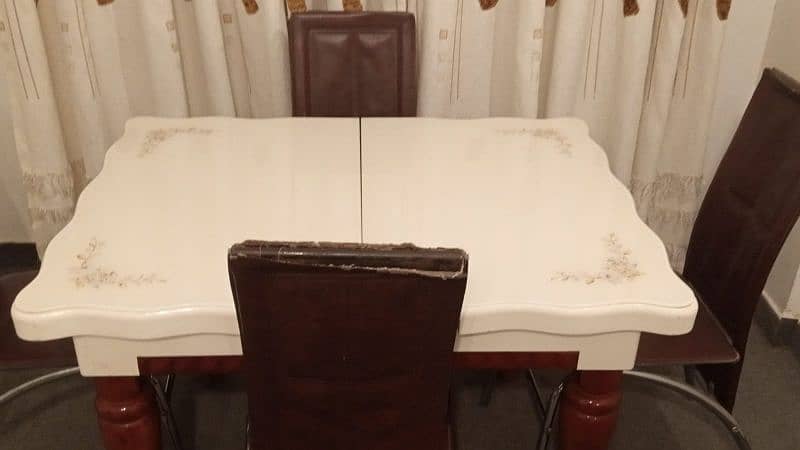 dining table for sell 1