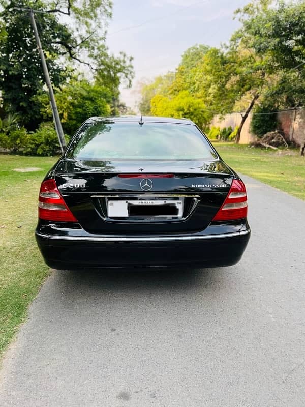 Mercedes E Class 2005 4