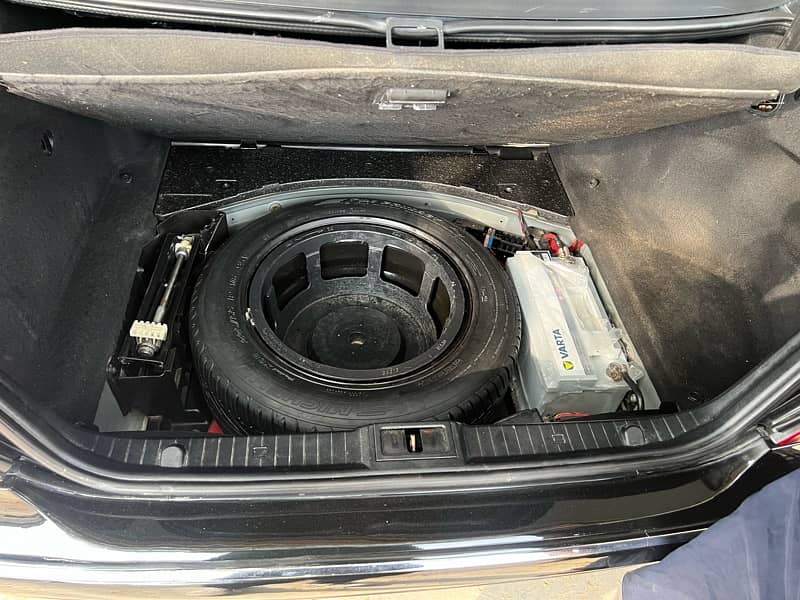Mercedes E Class 2005 13