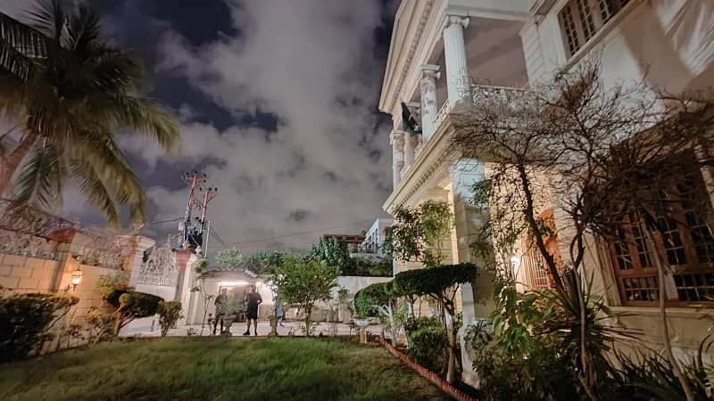 VIP location of DHA phase Vl,1000yards Bungalow khbe shujat 2+4 Bedroom drawing dining launch kitchen with lush Green loan Big parking Space Furnished Rent 15/ unfurnished 11Lac. 2