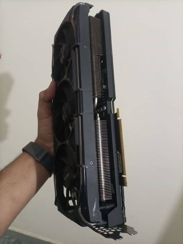 GeForce RTX 3080 Ti Phantom 1