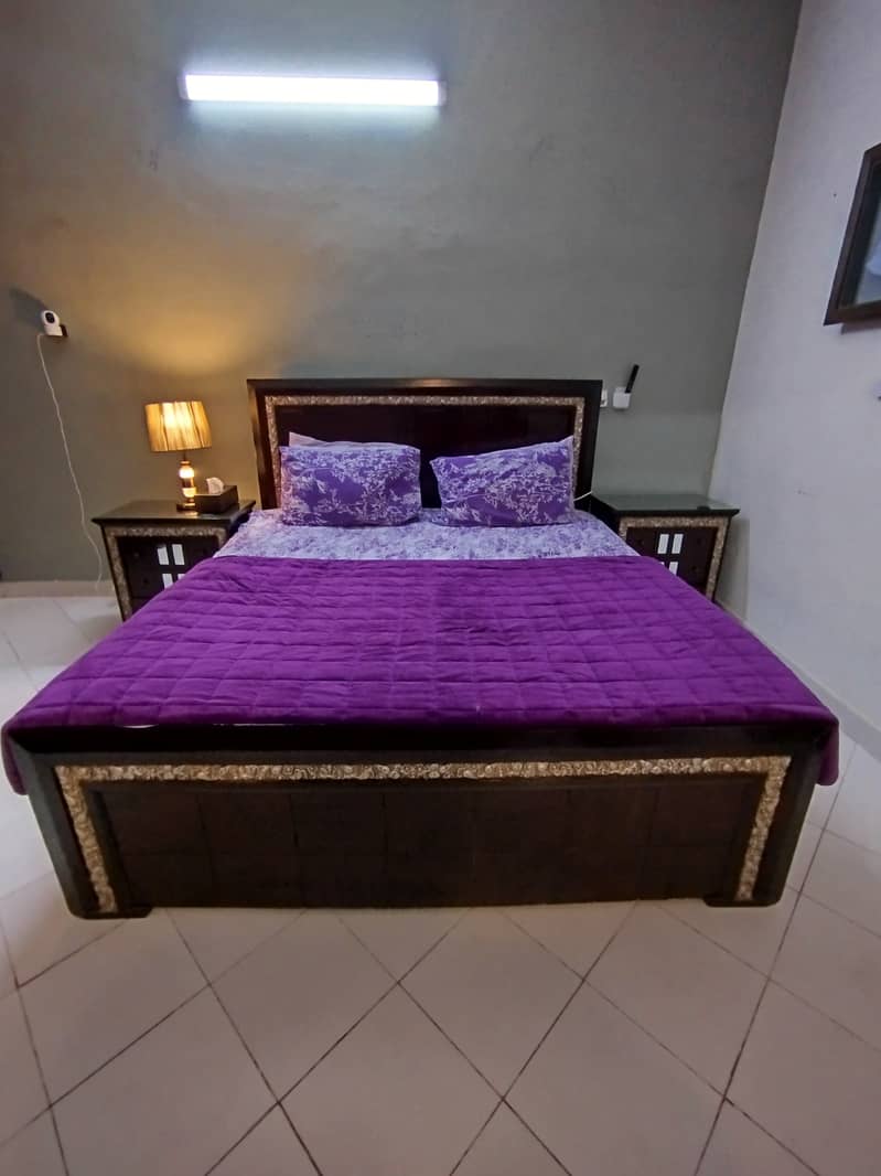 Complete Bed Set With Mattress   |  Almost New  |  Excellent Condition 0