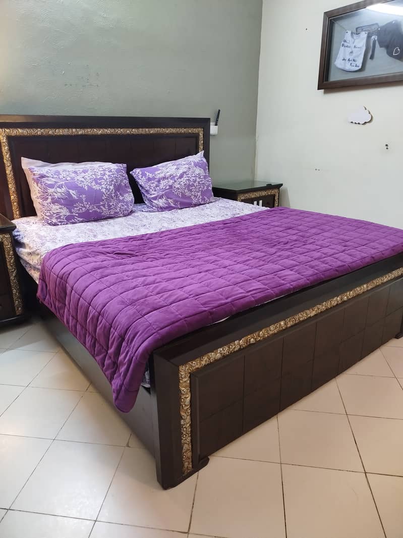Complete Bed Set With Mattress   |  Almost New  |  Excellent Condition 9
